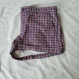 Gap Navy blue diamond geo red & white design 100% Cotton shorts 8